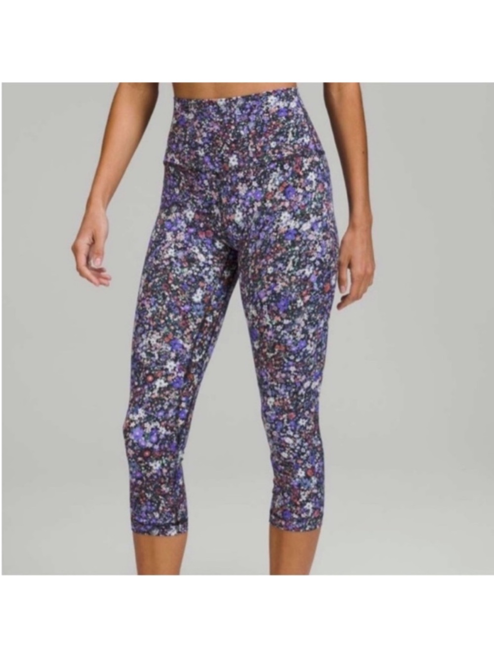 Lululemon Athletica Crop
Leggings 14